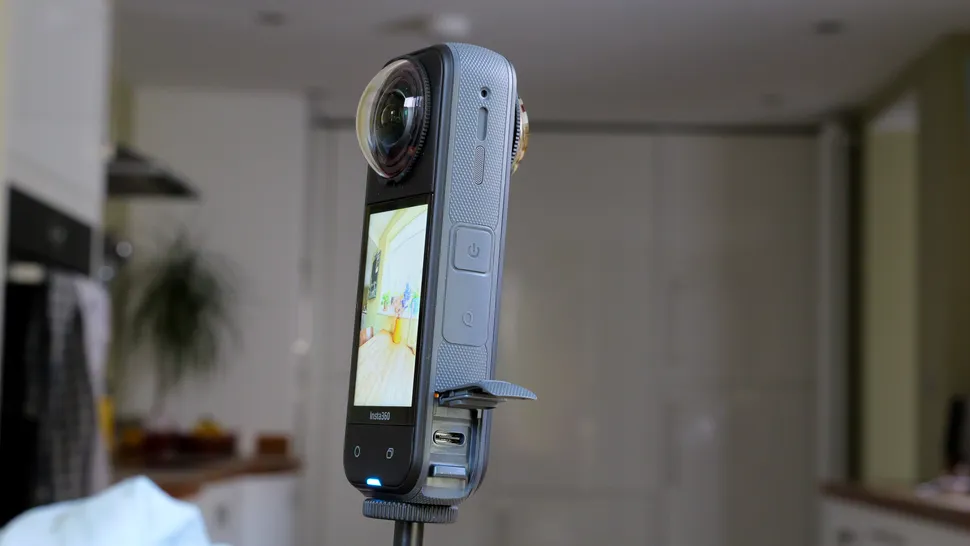 Insta360 X4