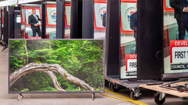 Какой маленький телевизор лучше купить весной 2025 года