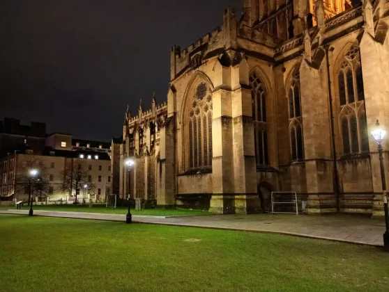 Обзор Moto G15: большая батарея, маленькая цена фото