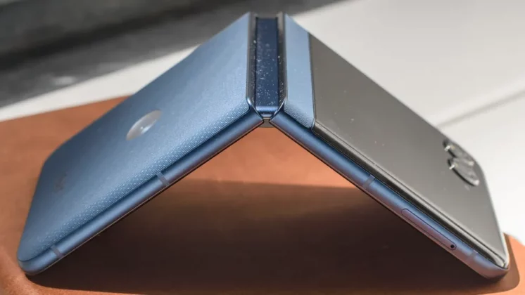 Обзор Motorola Razr 60 Ultra: наконец-то настоящий флагман Razr фото