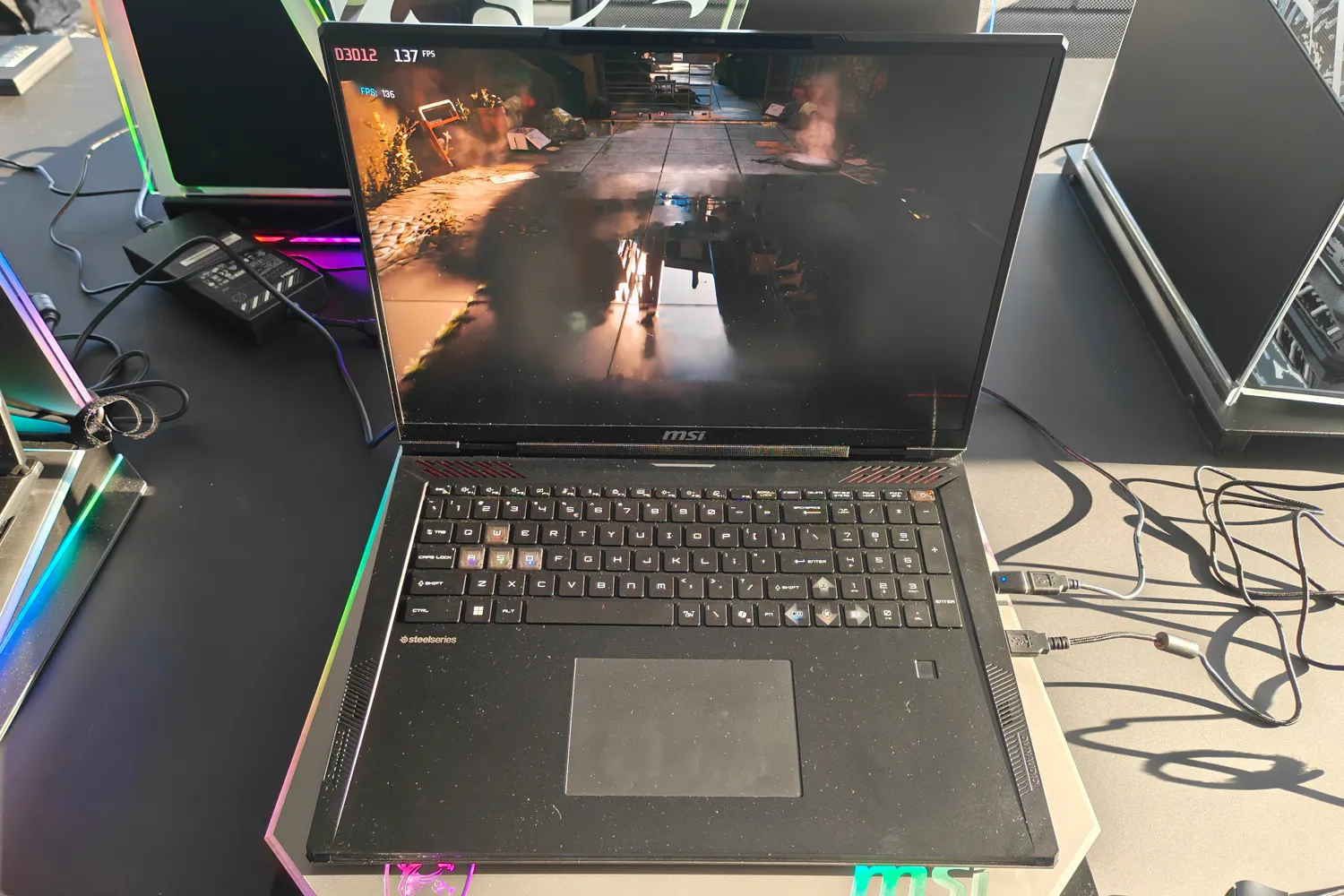 MSI Raider 18 HX AI A2XW – этот сверхмощный игровой ноутбук вызвал у меня желание убрать свой компьютер на пенсию картинка MSI Raider 18 HX AI A2XW – этот сверхмощный игровой ноутбук вызвал у меня желание убрать свой компьютер на пенсию фото