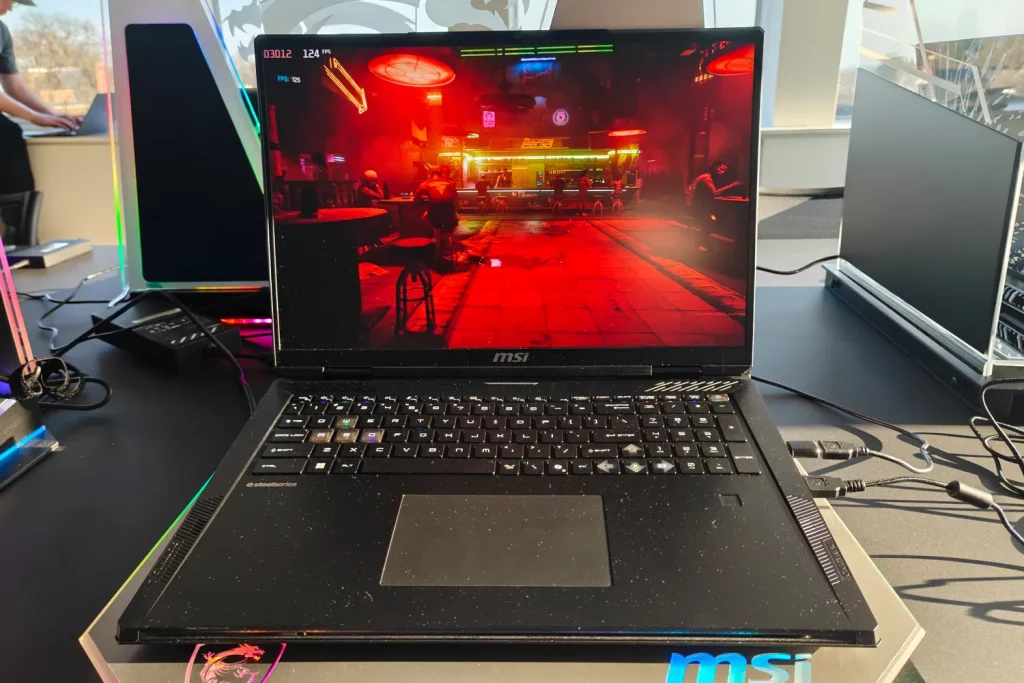 MSI Raider 18 HX AI A2XW – этот сверхмощный игровой ноутбук вызвал у меня желание убрать свой компьютер на пенсию картинка MSI Raider 18 HX AI A2XW-6