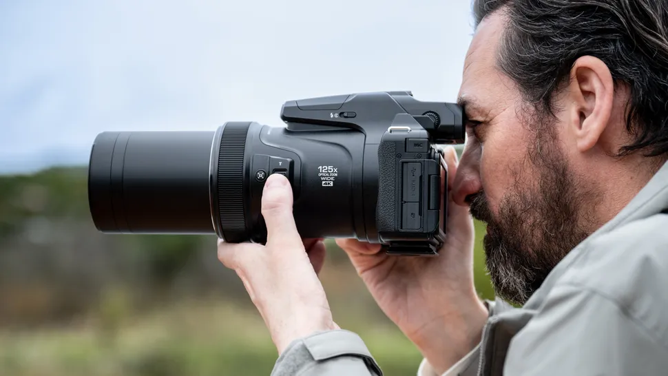 Nikon Coolpix P1000 и P1100 1