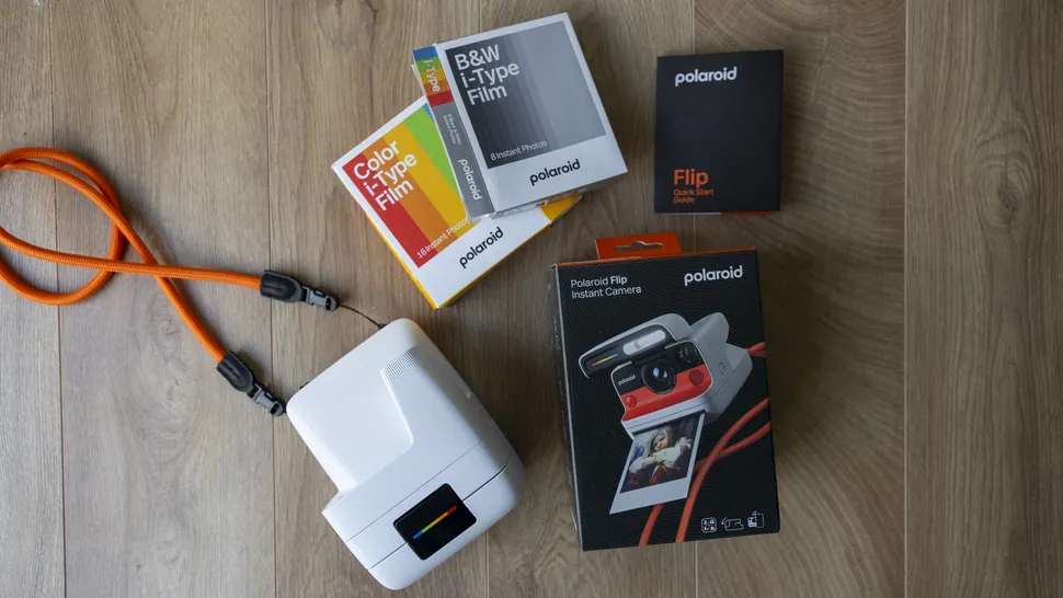 Polaroid Flip