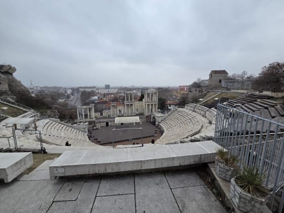 Samsung Galaxy S25 против Google Pixel 9: битва флагманов фото