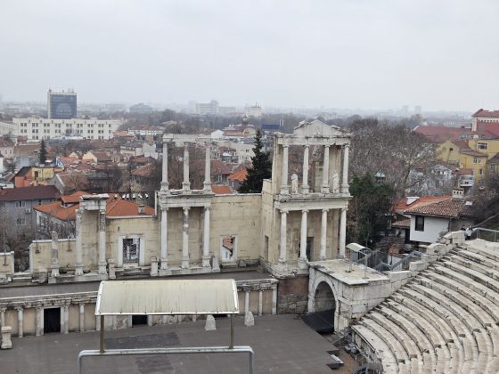 Samsung Galaxy S25 против Google Pixel 9: битва флагманов фото