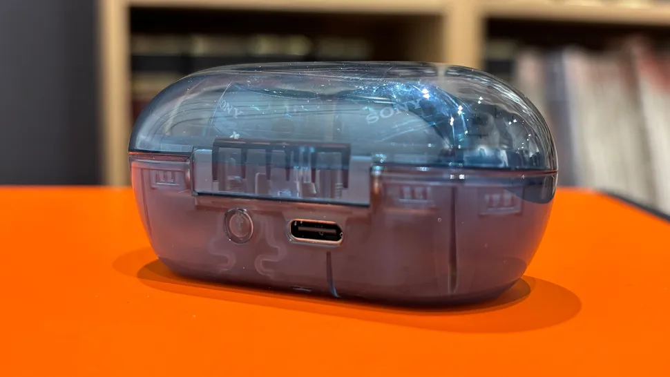 Обзор Sony WF-C710N: великолепный звук по доступной цене картинка Sony WF-C710N