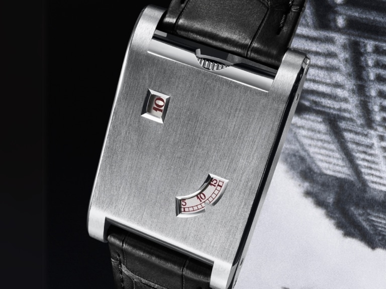 Часы Cartier Tank à Guichets