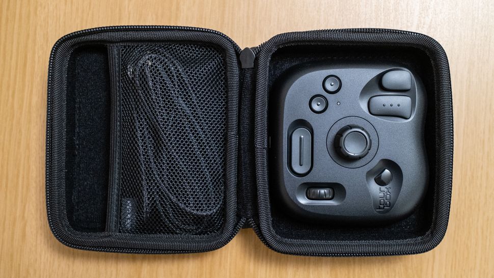 Обзор TourBox Lite: самый доступный контроллер для творческих задач картинка TourBox Lite