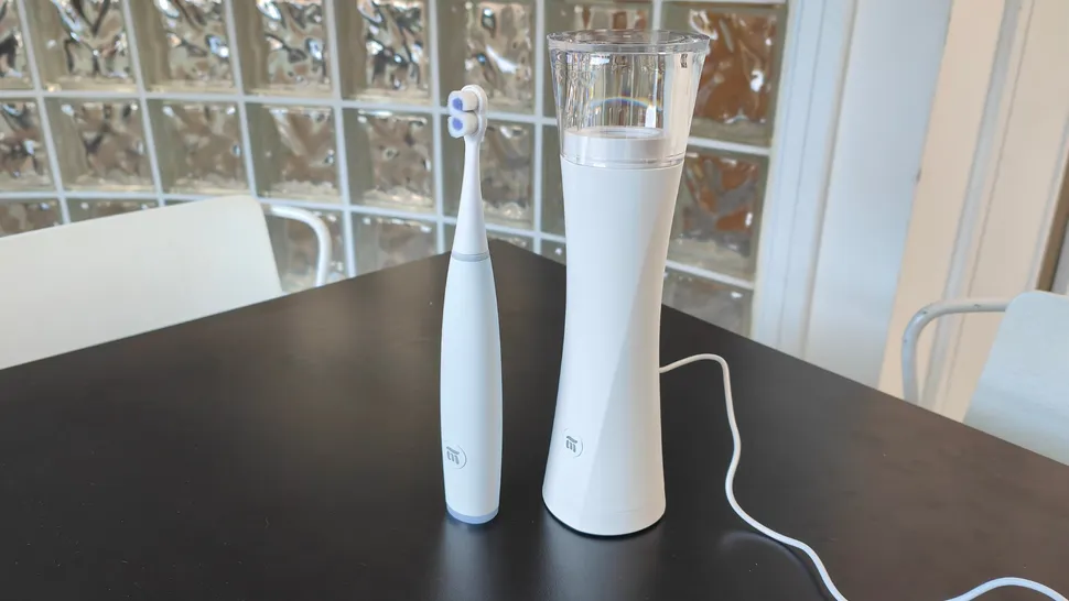 Обзор Ultim8 by Supermouth: отличная базовая зубная щетка картинка Ultim8 by Supermouth