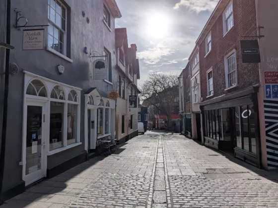 Обзор Pixel 9a: мастерский игрок среднего звена фото