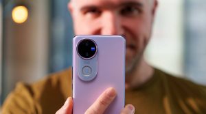 Обзор телефона Vivo V50: премиальный дизайн и отличные камеры по средней цене