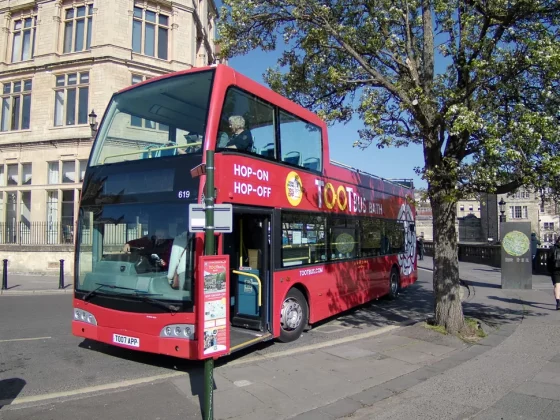 Обзор Yashica City 100: продвинутая «дешевая» камера с зумом фото