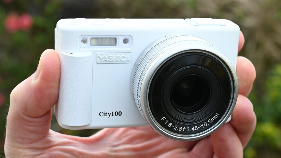 Yashica City 100
