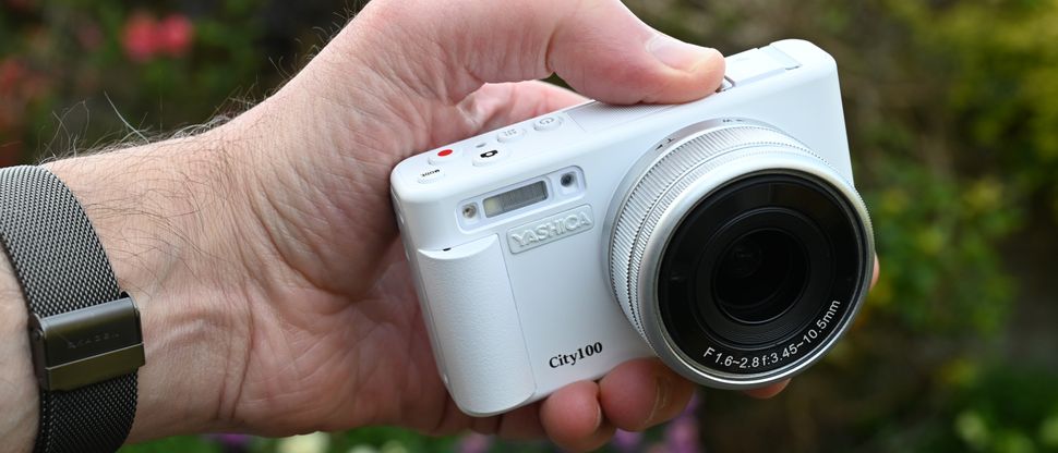 Yashica City 100