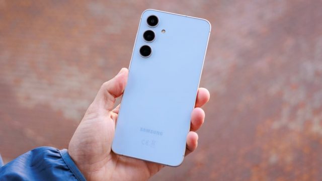 Samsung Galaxy S25 FE-1