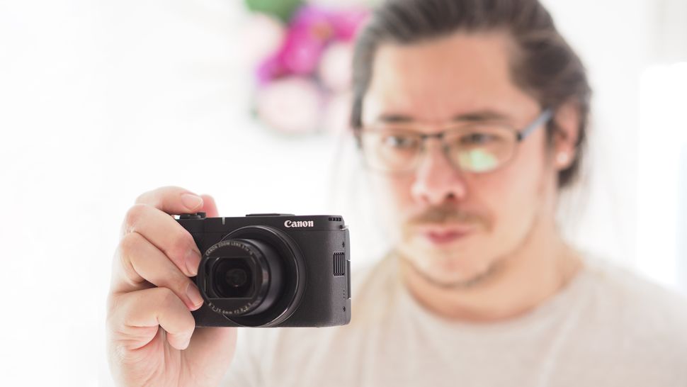 Canon PowerShot V1-2