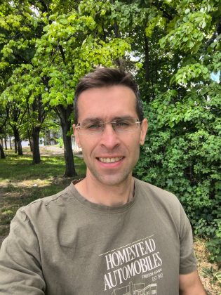 Motorola Razr 2025-22