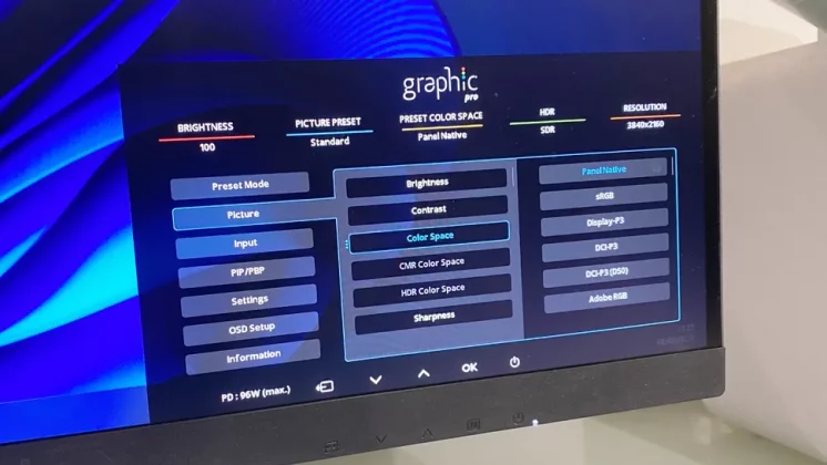 AOC Graphic Pro U32U3CV-9