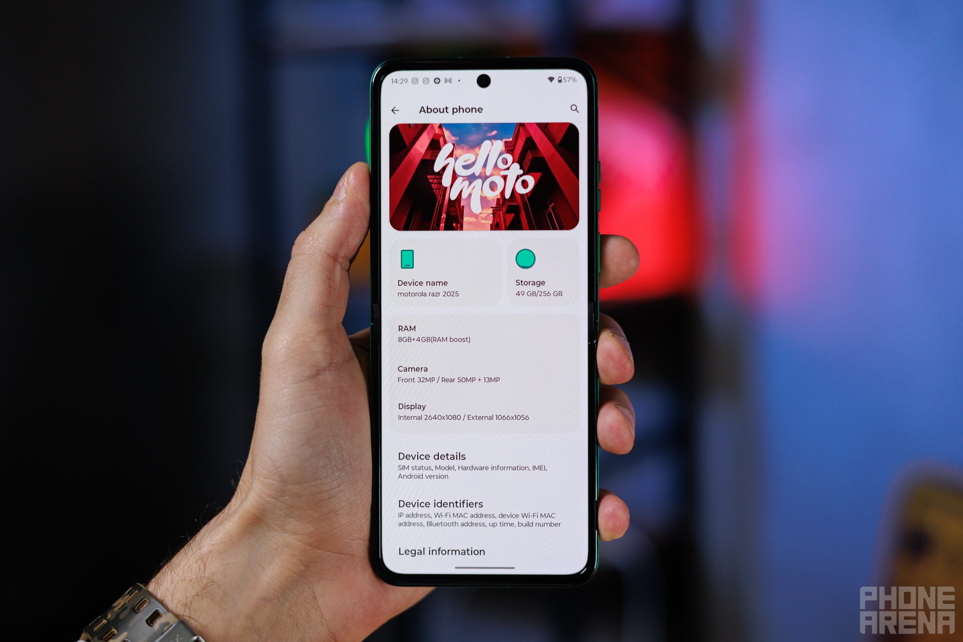Motorola Razr 2025-24