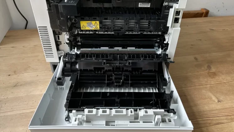 HP Color LaserJet Pro 3201dw-5