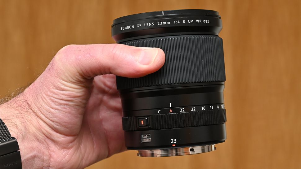 Объективы Fujifilm GF — для камер GFX без компромиссов картинка Fujifilm GF 23mm f/4 R LM WR-2