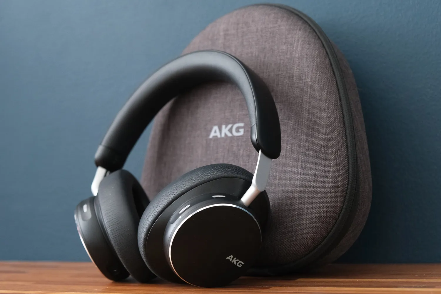 AKG N9 Hybrid