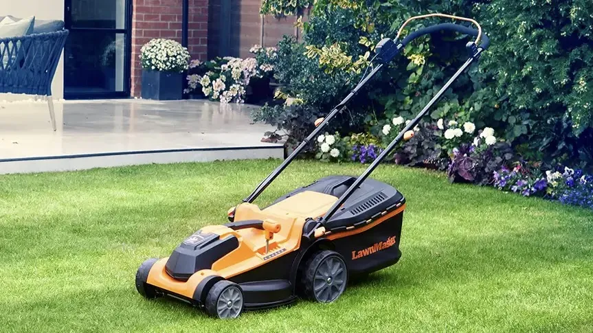 аккумуляторные газонокосилки