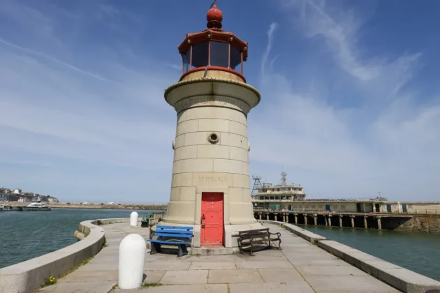 Canon EOS R50 V: лучшая беззеркальная камера для новичков фото