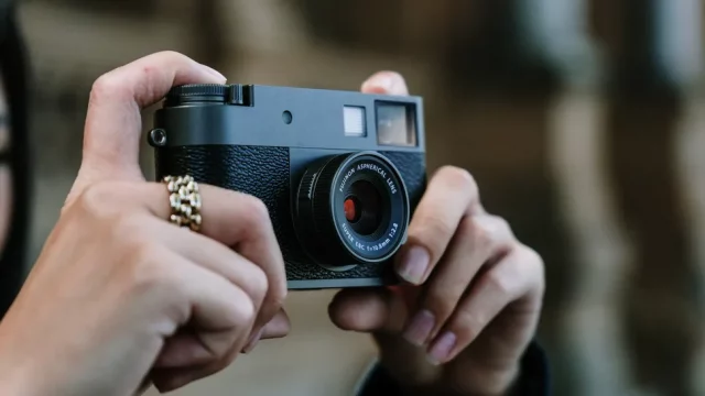 Fujifilm X-Half — не для всех, но именно такой камере пора появиться