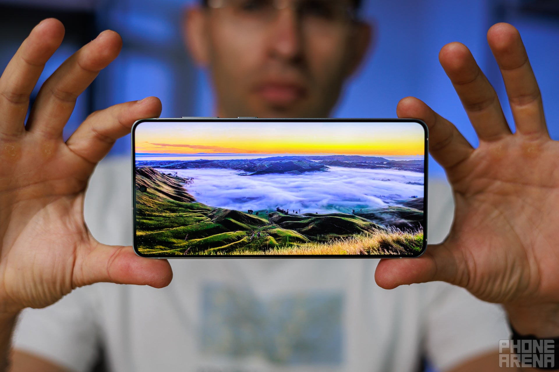 Подробный обзор Galaxy S25 Edge — стоит ли покупать в 2025? картинка Galaxy S25 Edge