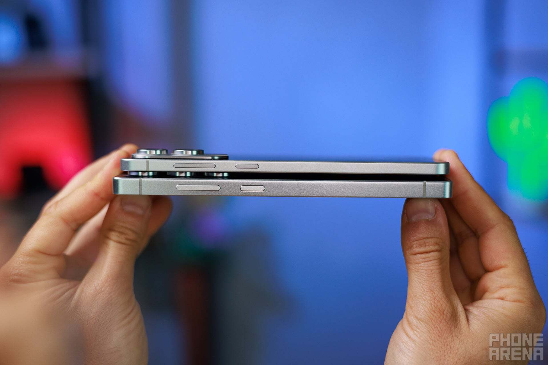 Galaxy S25 Edge против Galaxy S25 Ultra красота против мощи