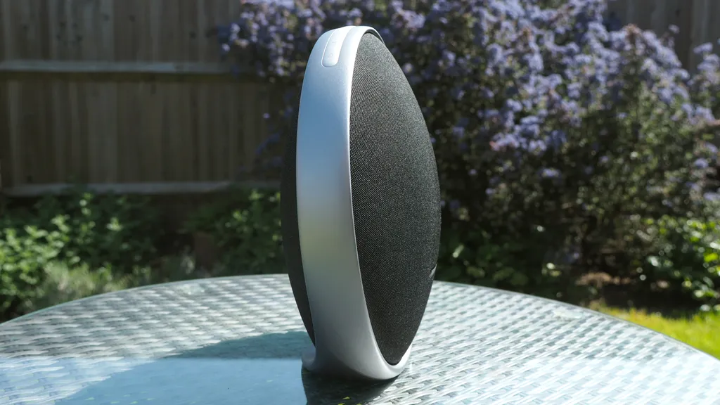 Harman Kardon Onyx Studio 9