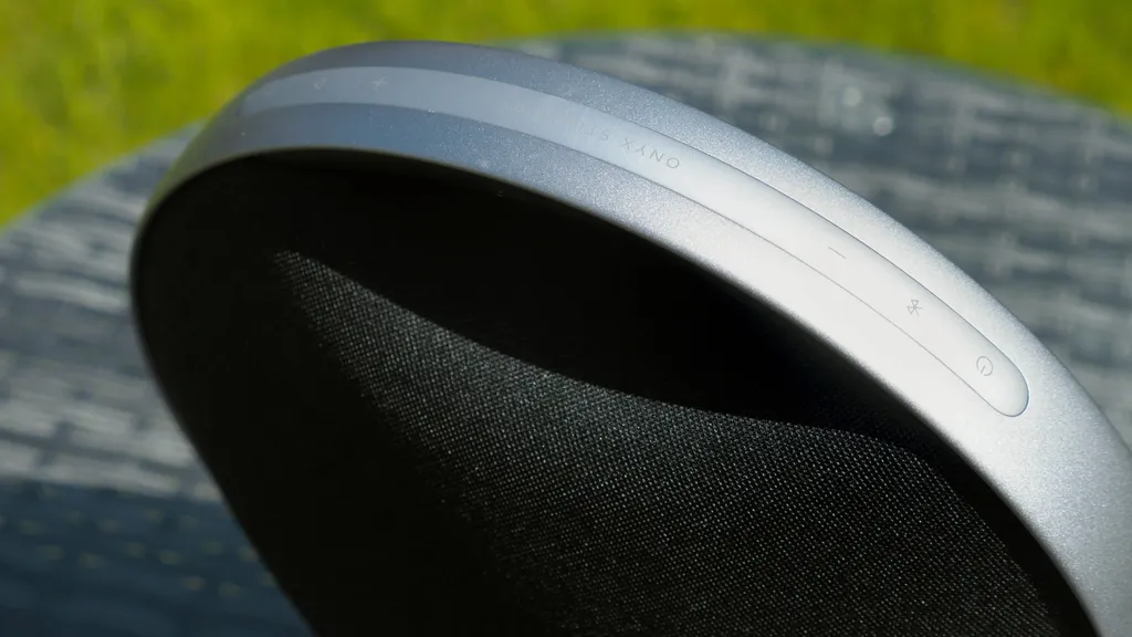 Harman Kardon Onyx Studio 9