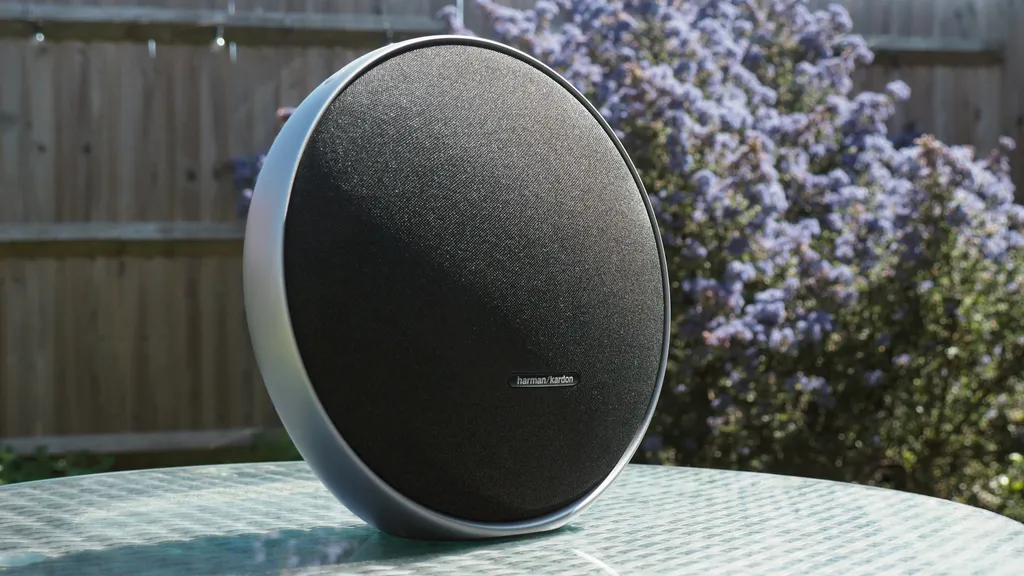 Harman Kardon Onyx Studio 9