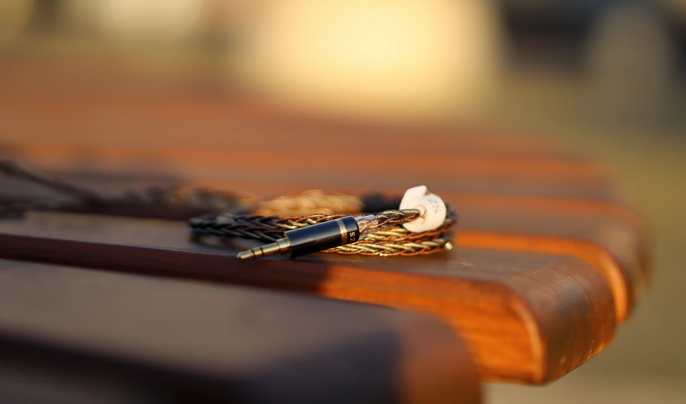 Обзор HIDIZS MS5: один динамик и море удовольствия картинка HIDIZS MS5