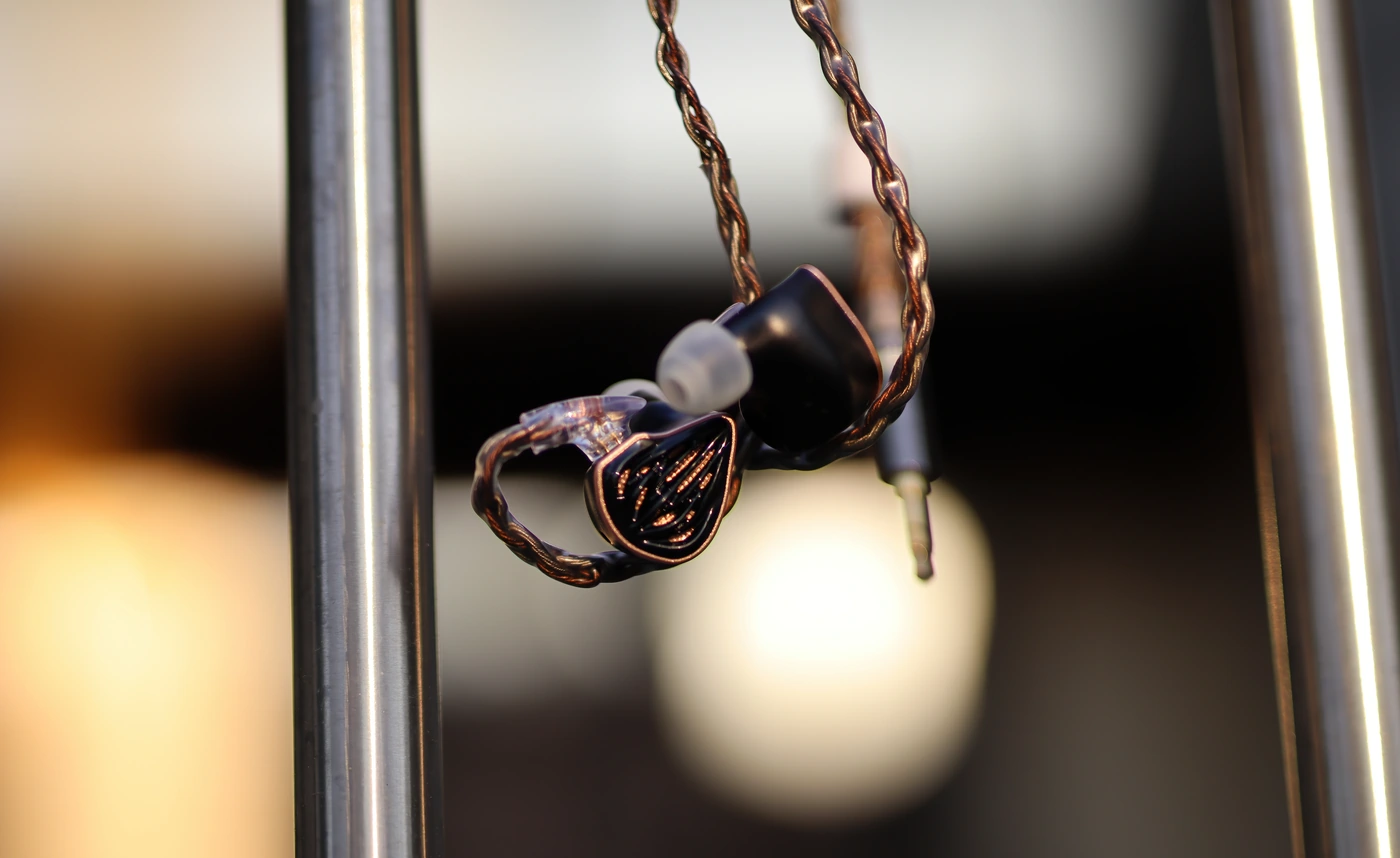 Обзор HIDIZS MS5: один динамик и море удовольствия картинка HIDIZS MS5