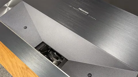 Обзор Hisense PX3: мощный ультракороткофокусный проектор картинка Hisense PX3