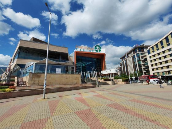 Обзор Honor 400 5G: соответствует ли форма содержанию? фото