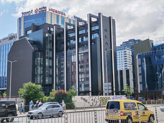 Обзор Honor 400 5G: соответствует ли форма содержанию? фото