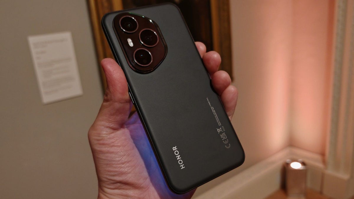 361616Honor 400 Pro: флагман в обличии середняка, которого выдает цена