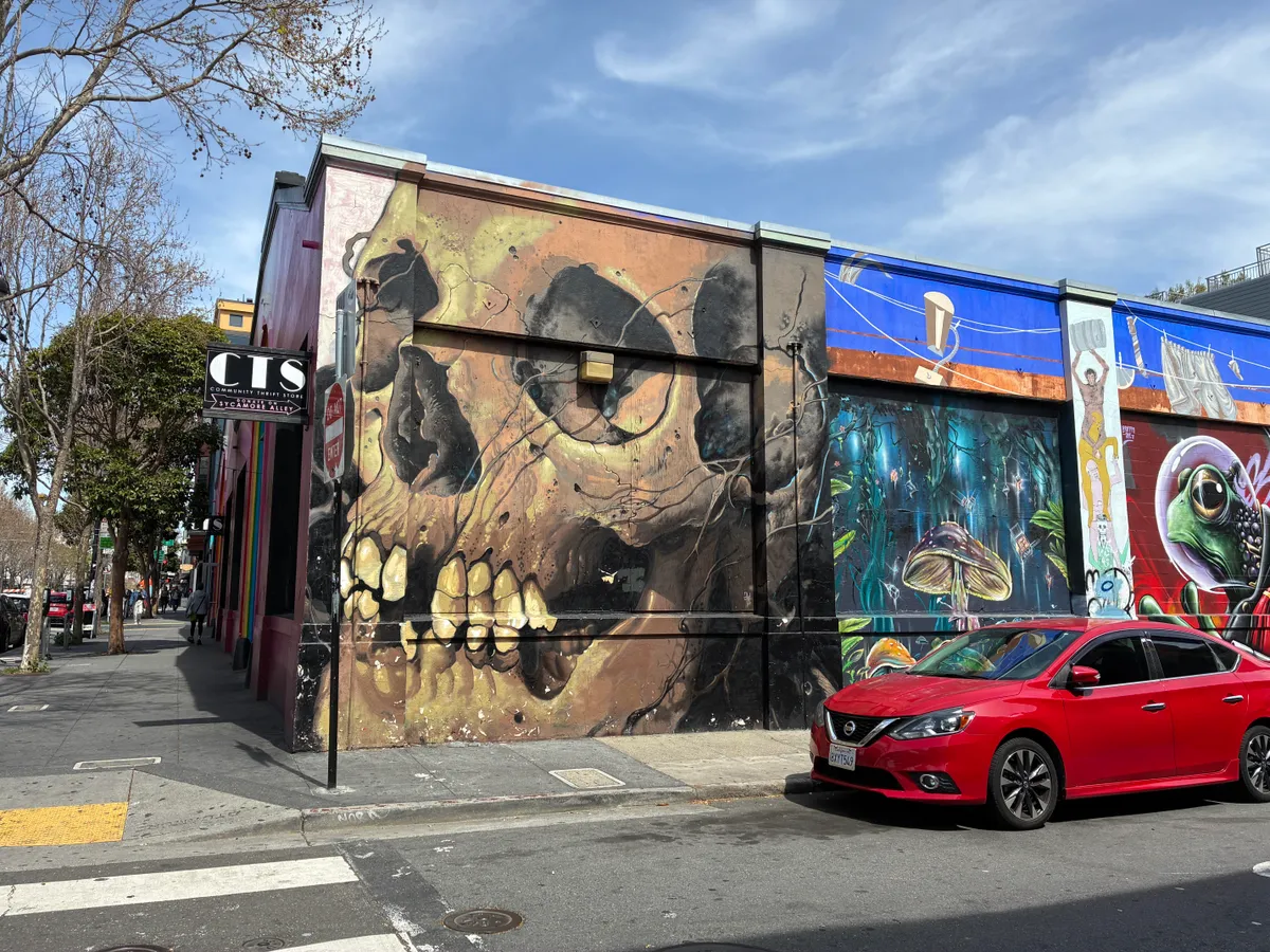 камера iPhone 16E против Pixel 9A