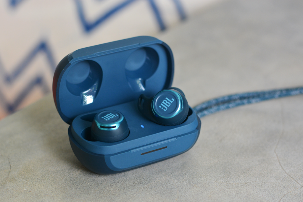 JBL Reflect Flow Pro