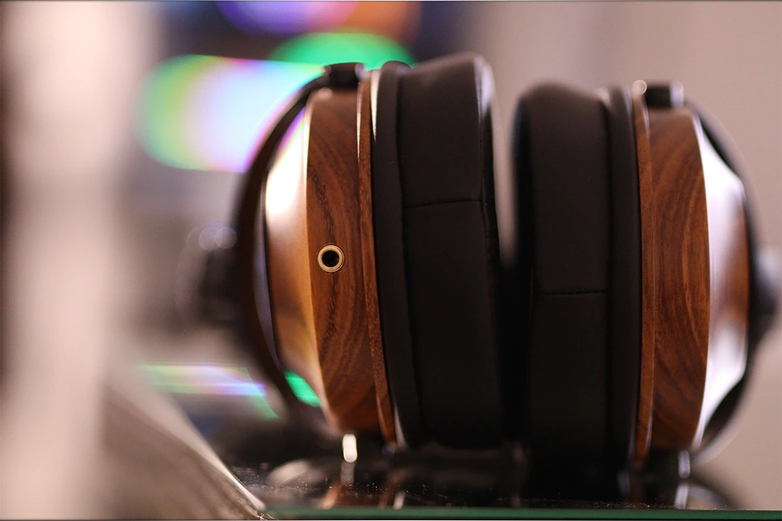 KLH Ultimate One: обзор премиальных наушников картинка KLH Ultimate One