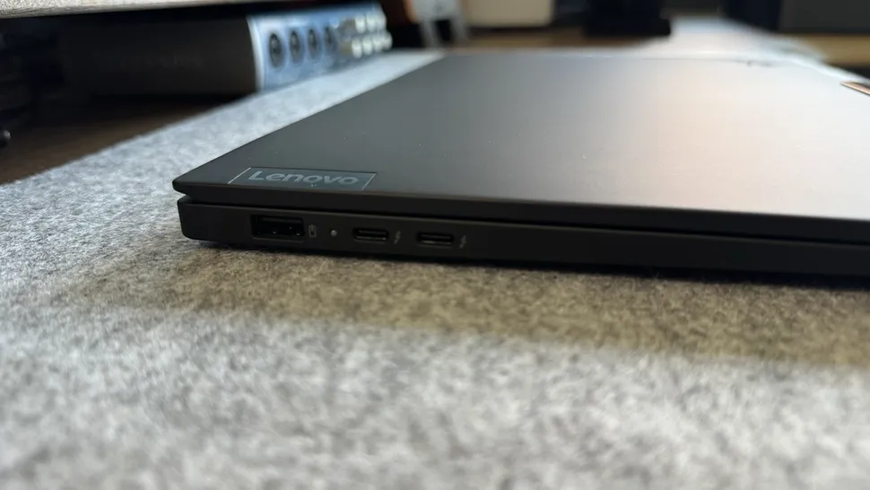 Lenovo ThinkPad X1 Carbon Gen 13 Aura Edition