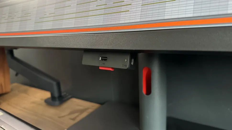 Обзор Lenovo ThinkVision P49w-30: сверхширокий «зверь» для профессионалов картинка Lenovo ThinkVision P49w-30