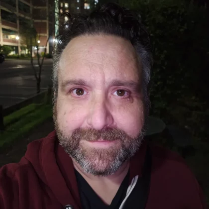 Обзор Motorola Razr Ultra 2025: доведенный до совершенства фото