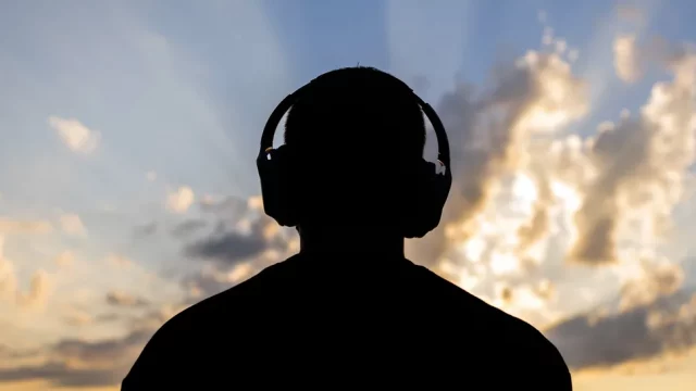 Nothing готовит наушники с шумоподавлением, которые могут затмить AirPods Max