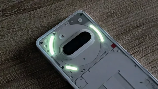 Nothing Phone 3: тизер намекает на отказ от фирменной Glyph-подсветки