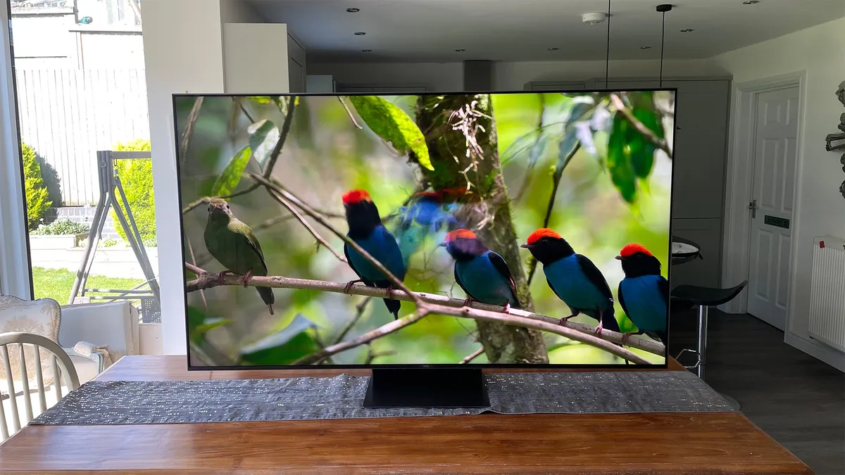 OLED против QLED